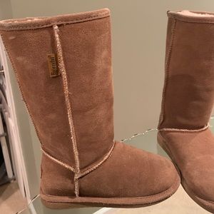 Brown fur lined boots